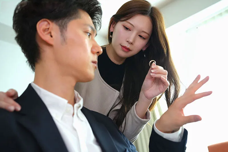 Người vợ đi đi chơi, người chồng ở nhà bị nhỏ em bà xã gạ làm tình không trượt phát nào